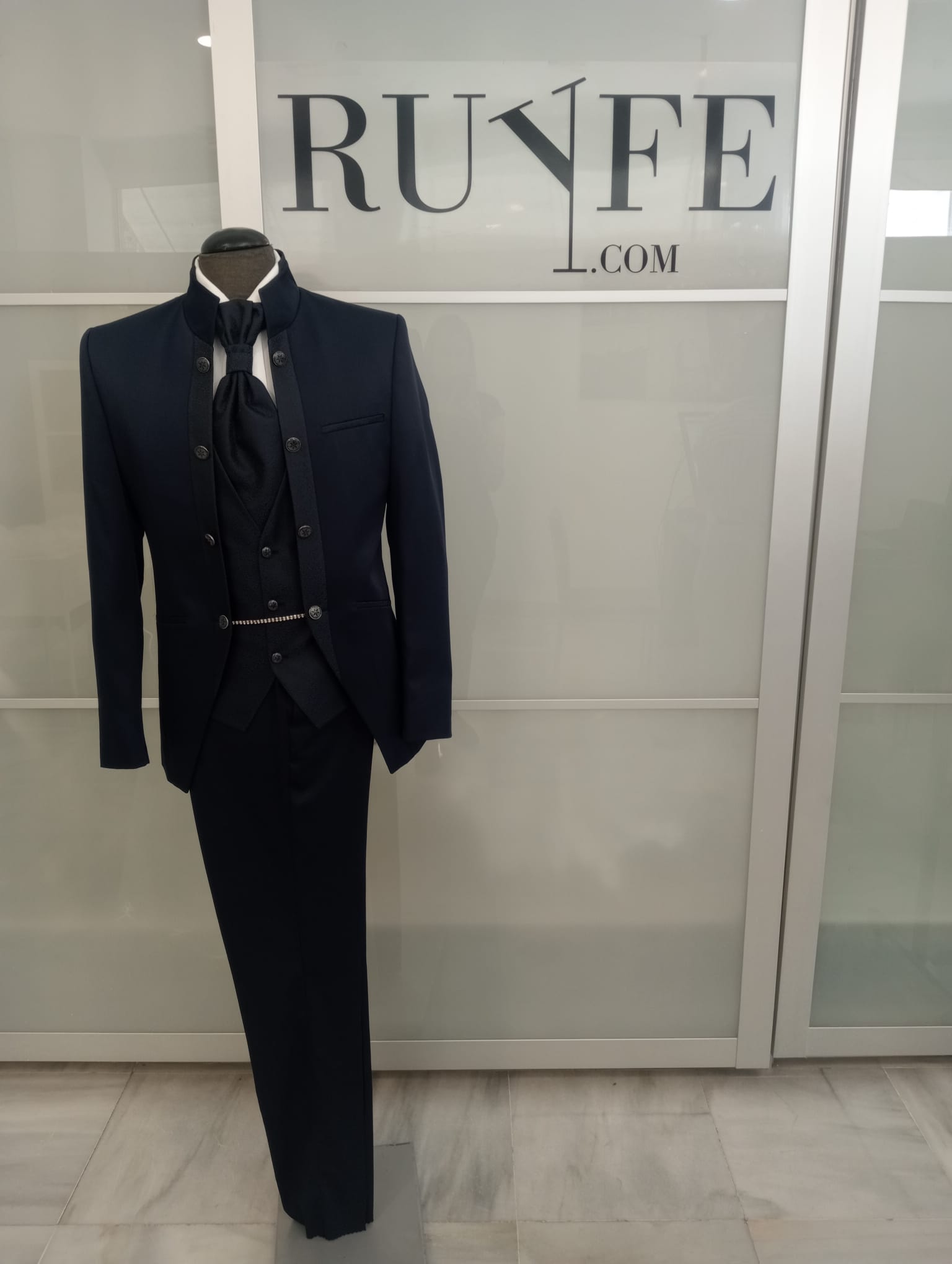 Ruyfe |Trajes de Novio |OUTLET Trajes |